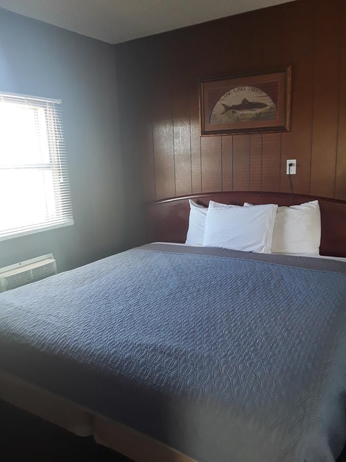 Eddy'S Motel Butte Eksteriør billede